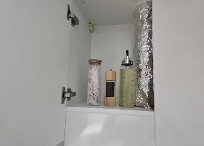 Apartment Modern Comfort & Snap Worthy With Pool, Gym & Manila